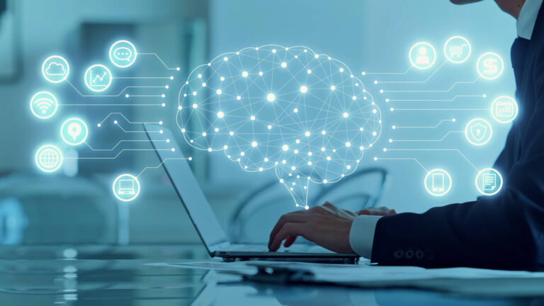 エンジニアの手元